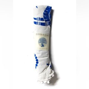 SHIRALEAH 72” round blue elephant print beach blanket